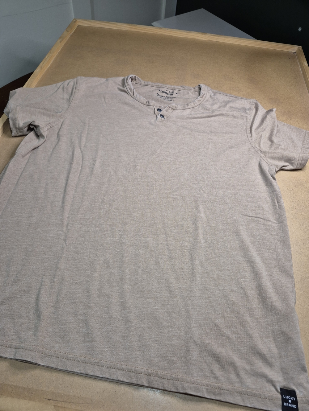 Lucky Brand Men’s Short-Sleeve Henley Tee — Light Tan 4043/5